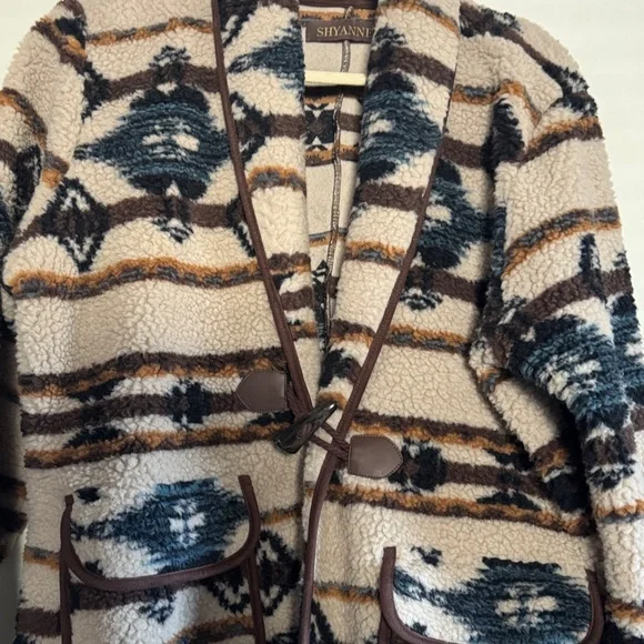 Shyanne Women's Southwestern fleece Cardigan - Cream and Brown sz Large - Picture 3 of 3